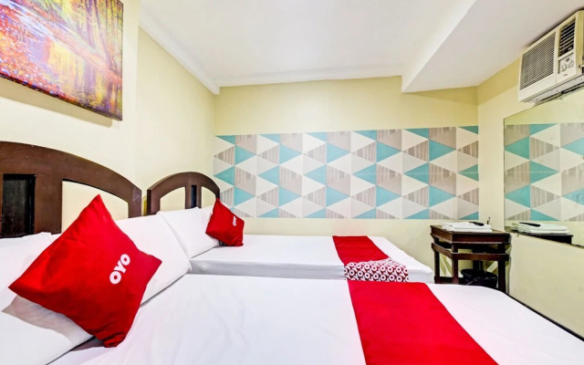 OYO 894 Cosmo Hotel P Campa Manila