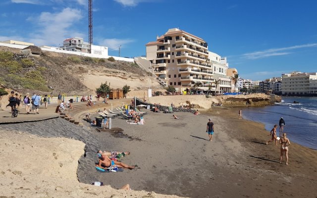 El Medano, Cabezo beach, pool & parking