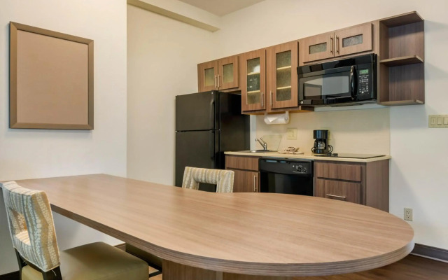 Candlewood Suites Ft Myers I-75 by IHG