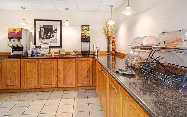 Baymont Inn & Suites Omaha NE