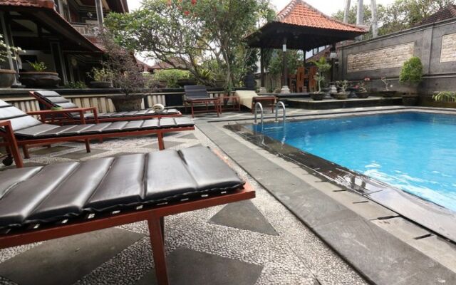 Nida Rooms Monkey Forest Temple Complex