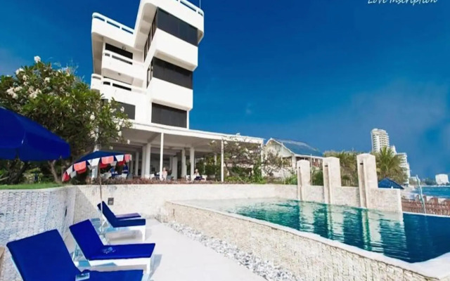 Nern Chalet Beachfront Hotel