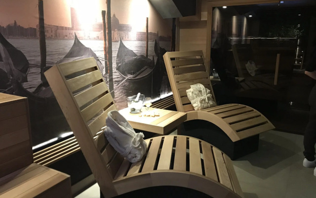 Apartments & Suites Veneziana