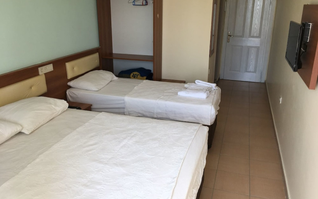Peri Hotel