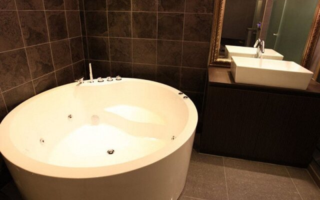 My Place Hotel