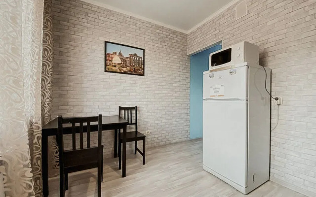 Apartments Green FOX on st. Latysheva, 3e/1