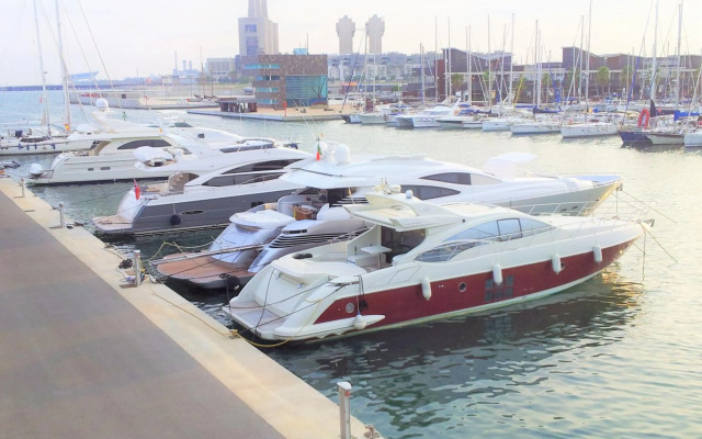 ALEXANDRA´s BEACH-PORT