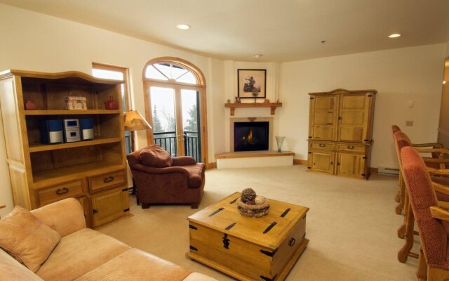 Bear Creek Lodge