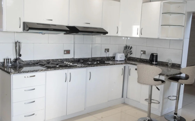 London Flat- Lapaz Apartments