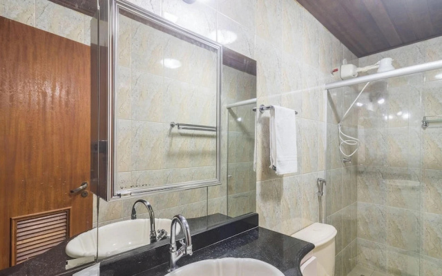 Casa 4Q em Condomínio c\/ Piscina NAT0202