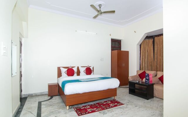 OYO 12338 Hotel Venus Inn