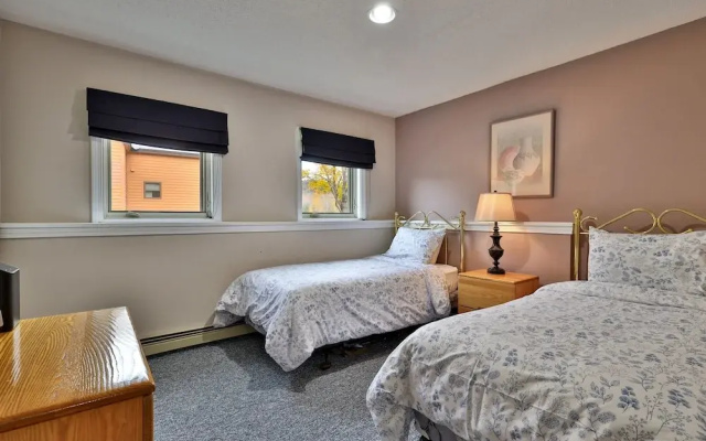 Pico Mountain Condo F106 3 Bedroom Home