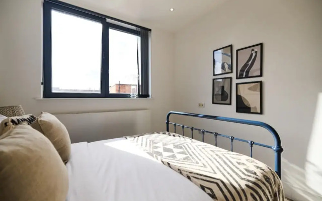 The Harlesden Place - Modern 3bdr Flat With Balcony