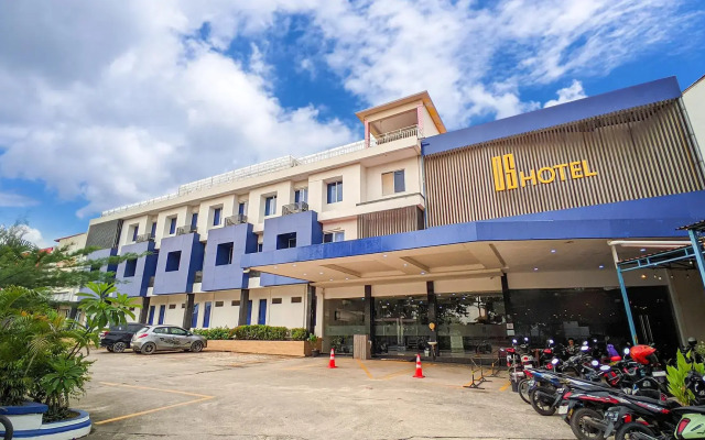 RedDoorz Plus @ Tanjung Uncang Batam