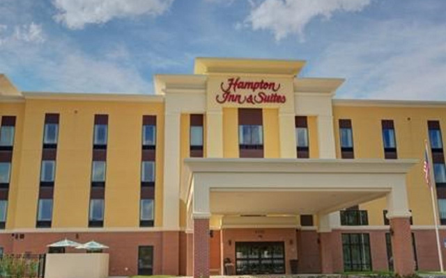 Hampton Inn & Suites Tampa Busch Gardens Area