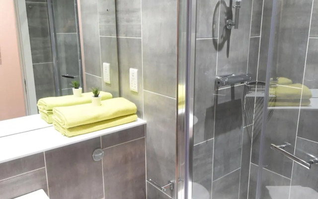 Yugo Explore - Lee Point