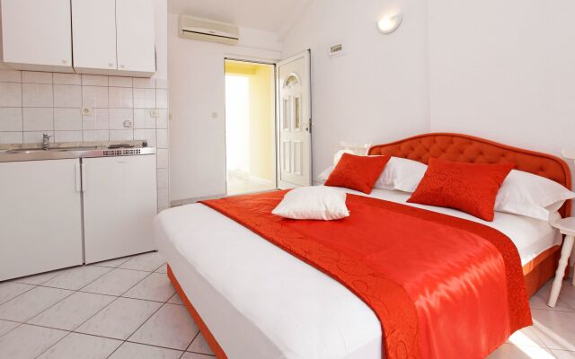 Ratac Apartments