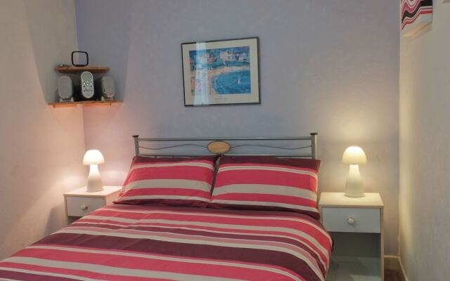 Spacious Holiday Home in Anglars-nozac With Swimming Pool