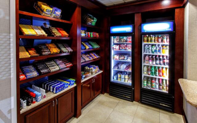 Hampton Inn & Suites Staten Island