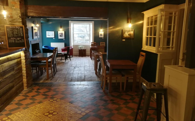 Feathers Hotel, Bar and Restaurant