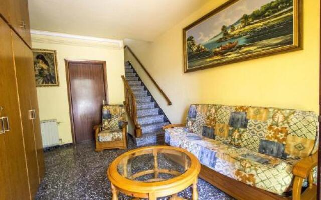 Casa De Vacaciones "CAL VIVES"