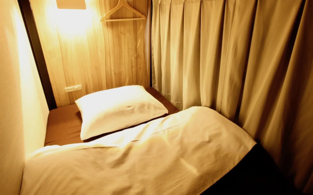 Namba Guesthouse HIVE - Hostel