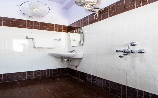 OYO 33479 Hotel Double Tree Deluxe