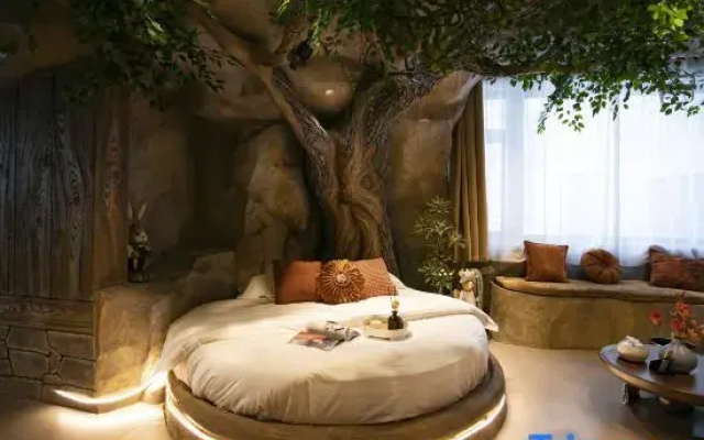 Miyu Yunxi Boutique Homestay (Central Street China Baroque Metro Station Branch)