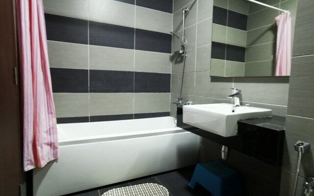 KSL Studio Homestay by Immaculate