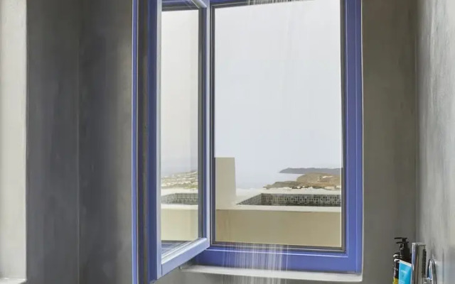 Santorini Sky, Luxury Resort