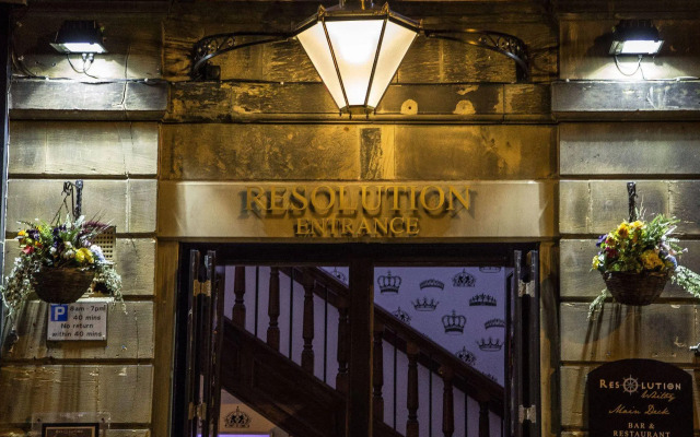 Resolution Hotel