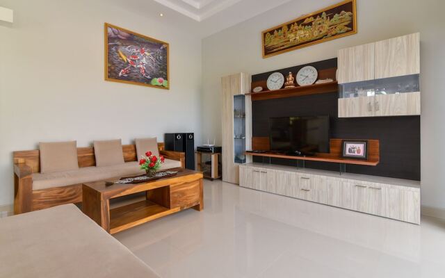 Villa Banyu Riris