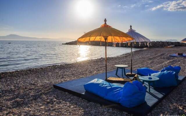 Stone residence/ Amazing seaview 1km to the beach