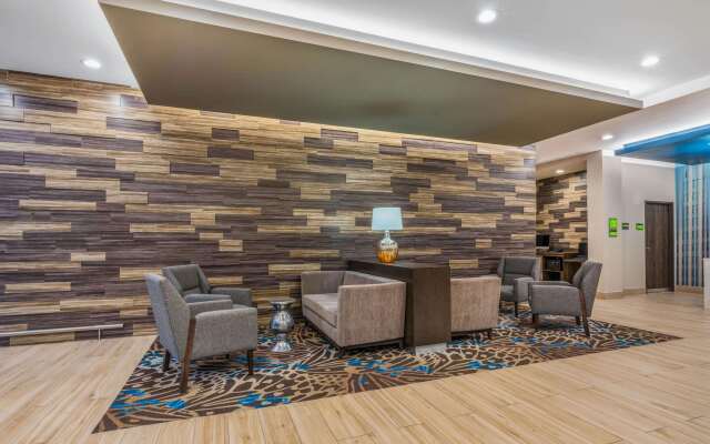 La Quinta Inn and Suites by Wyndham Houston Spring South