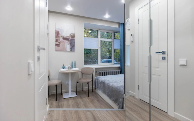 Санди на 4ом Войковском проезде 5