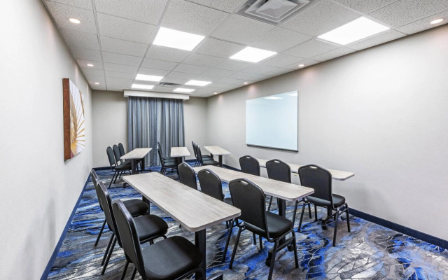 Fairfield by Marriott Inn & Suites Tulsa Downtown Arts District