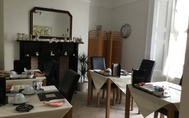 Poppy's Guest House
