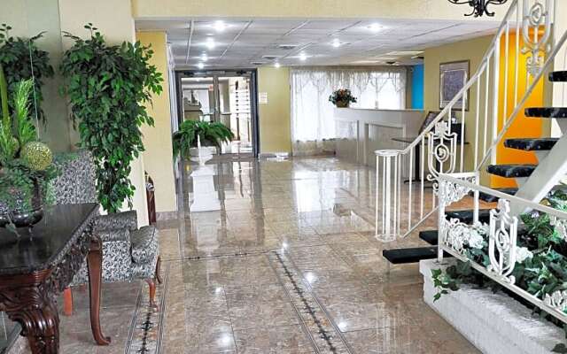 Sandusky Hotel Inn and Suites