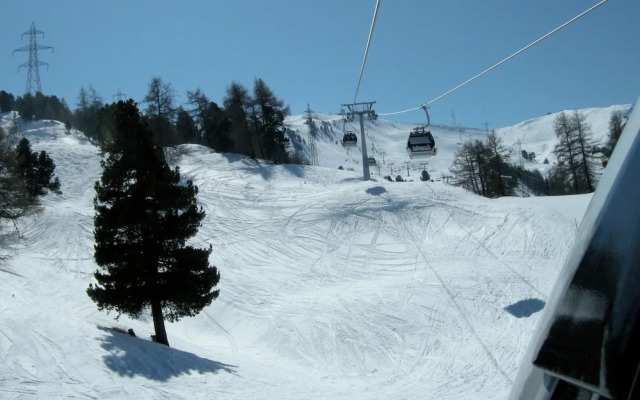 Chalet in Riddes Near Ski Lift Les 4 Vallees