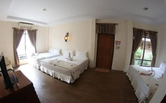 Salakphet Resort