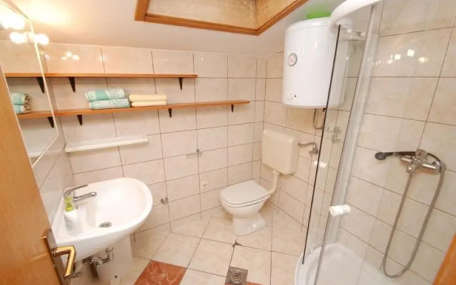 Apartments by the sea Zaostrog, Makarska - 2663
