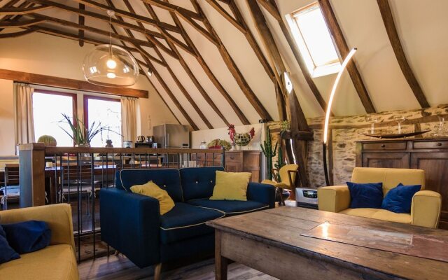 Spacious Holiday Home in Altillac with Private Pool