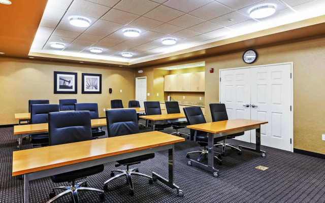 Towneplace Suites by Marriott Broken Arrow