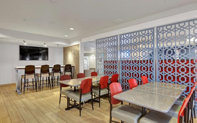 Executive Residency by Best Western Navigator Inn & Suites