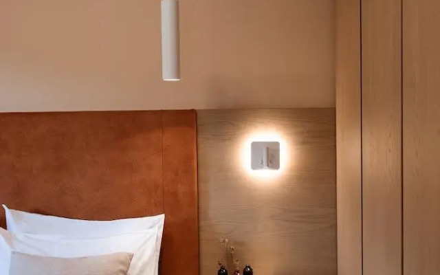 Chronos Suites