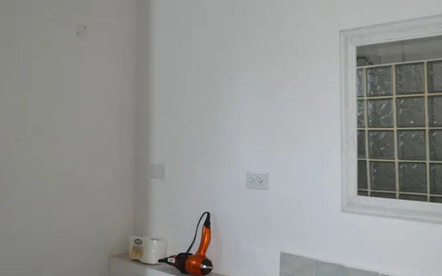 Two Palms Apartment