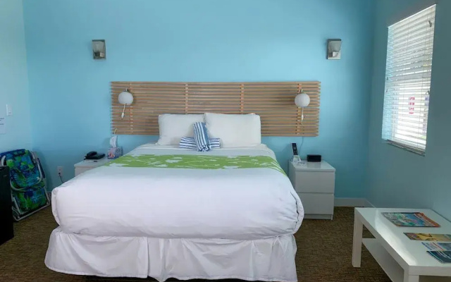 Casey Key Resorts - Beachfront