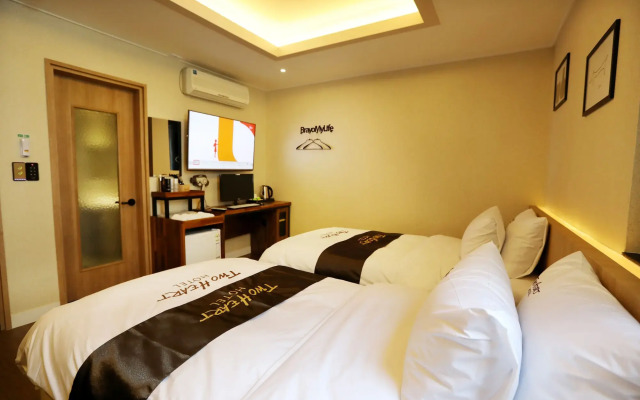 Two Heart Hotel