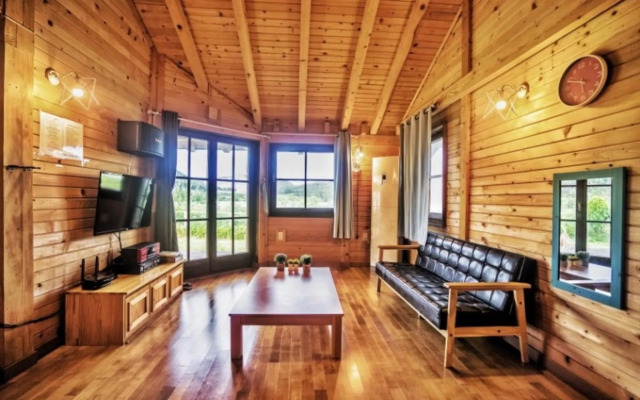 Buan Hosugatongnamu Pension