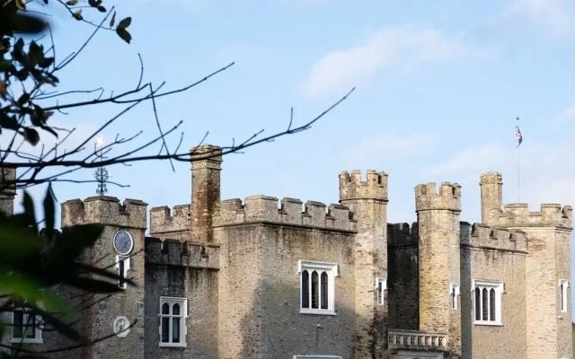 Watermouth Castle, Bassett Apartment